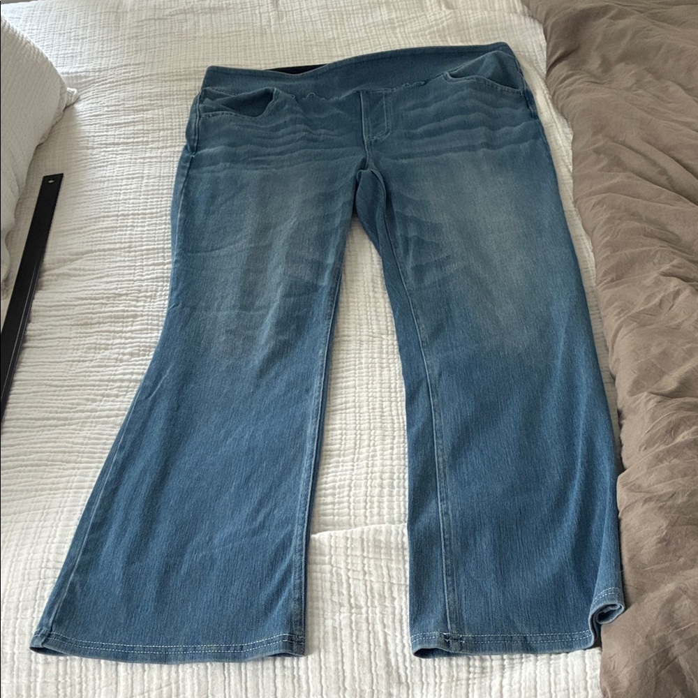 HALARA Flare Leg Jeans in Denim Blue